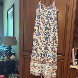 Elegant Floral Maxi Dress with Spaghetti Straps